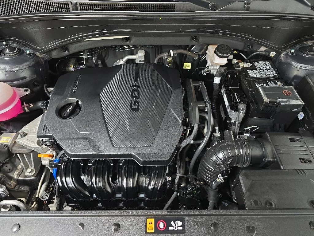 Used 2023 Gray Hyundai SEL image 12