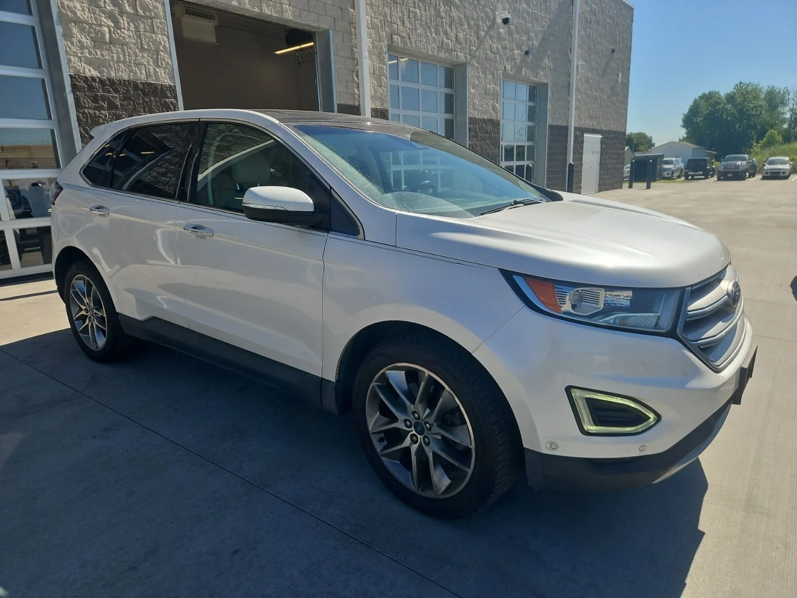 Used 2015 White Platinum Clearcoat Metallic Ford Titanium image 3