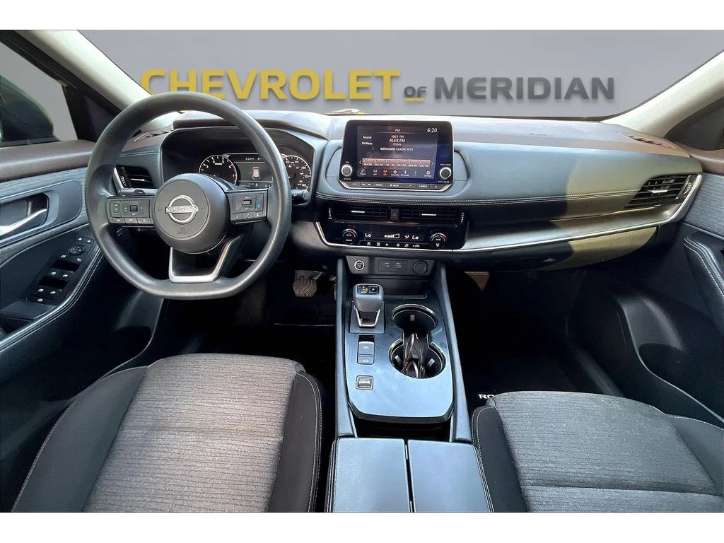 Used 2023  Nissan SV image 12