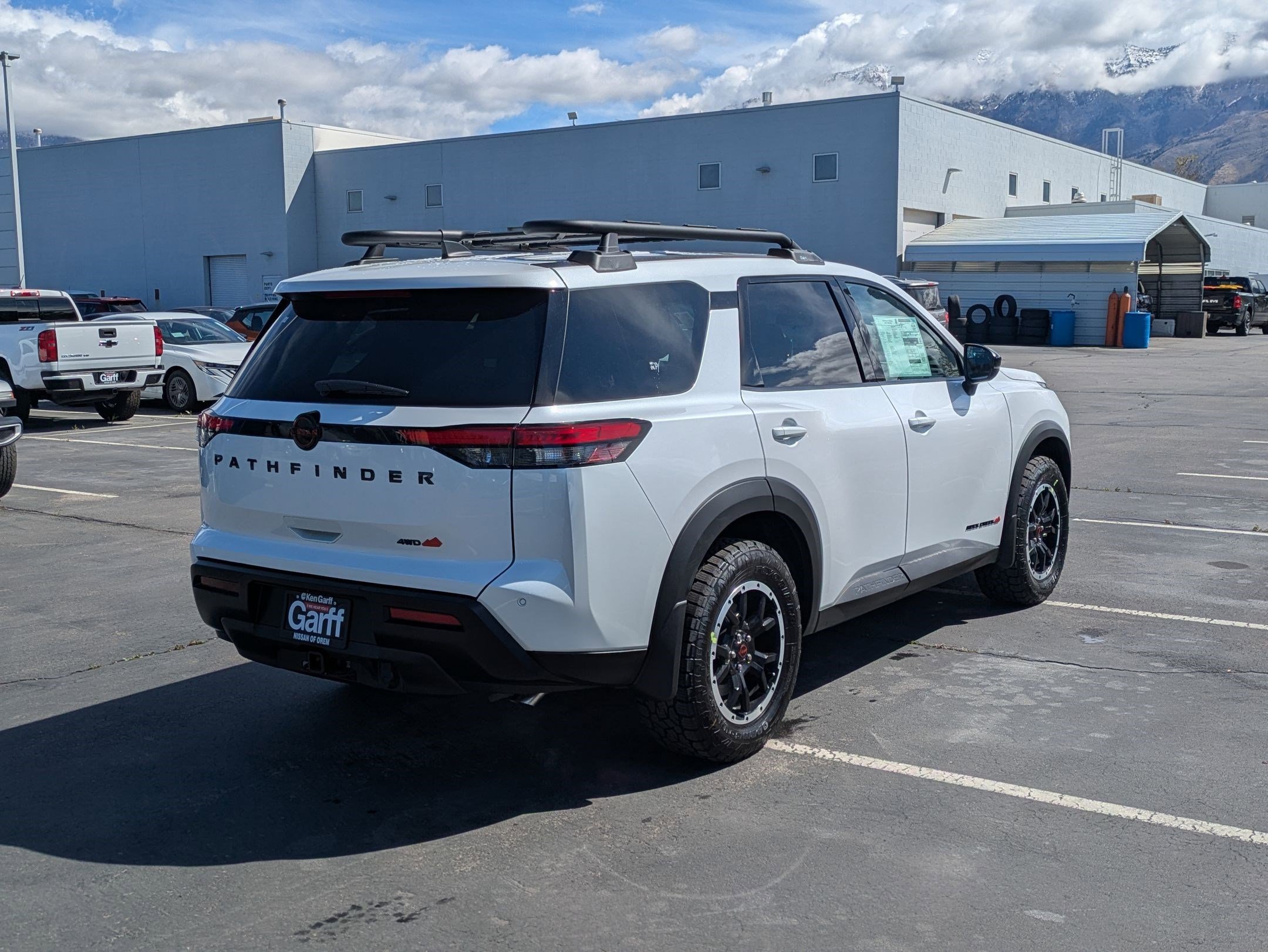 New 2026 Everest White Pearl TriCoat Nissan Rock Creek® image 3