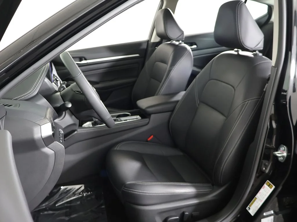 Used 2023 Black Nissan 2.5 SL image 32
