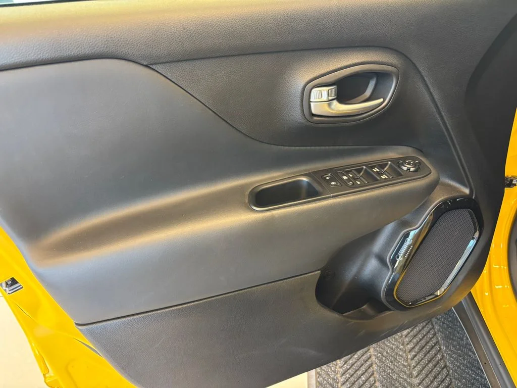 Used 2017 Yellow Jeep Latitude image 12