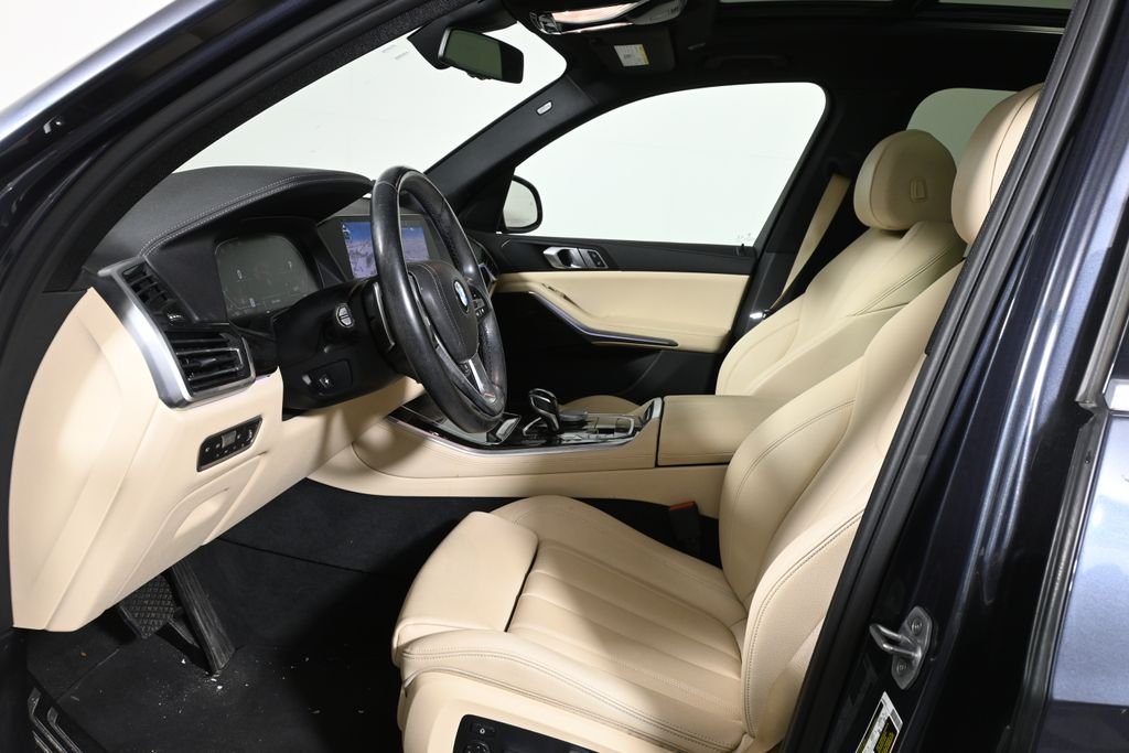 Used 2019 Gray BMW xDrive40i image 3