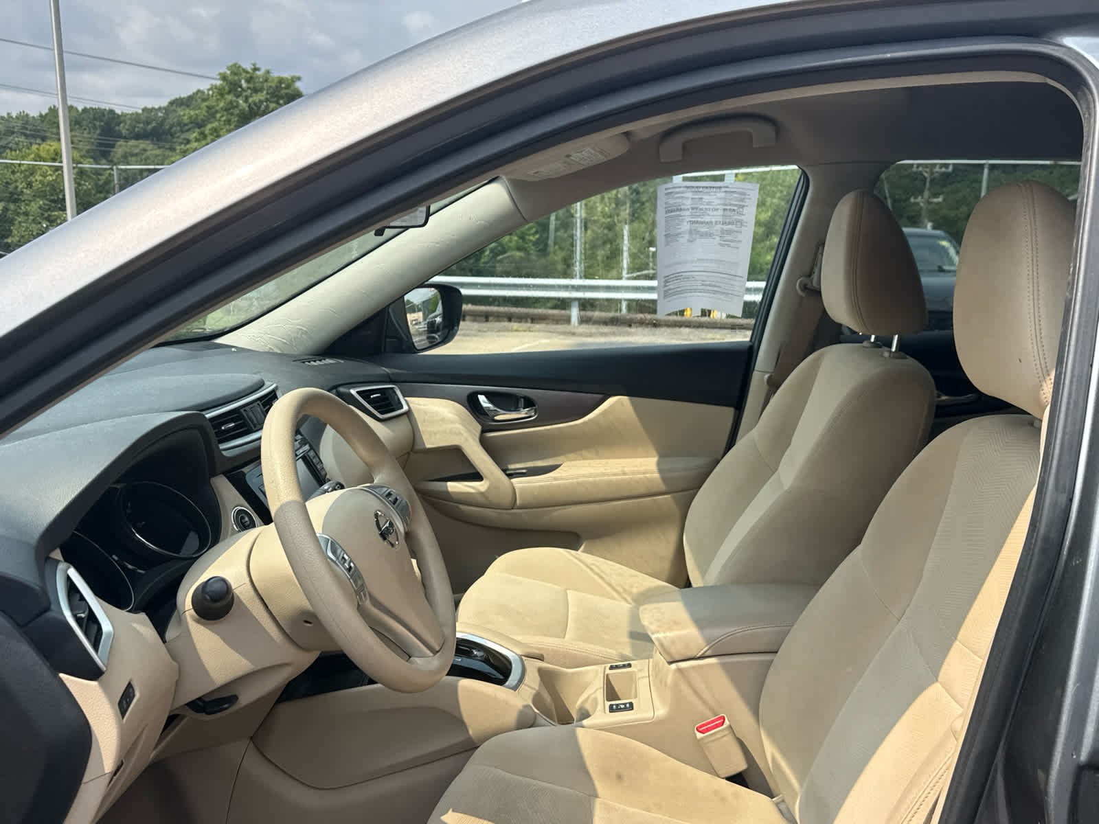 Used 2015 Gun Metallic Nissan SV image 7