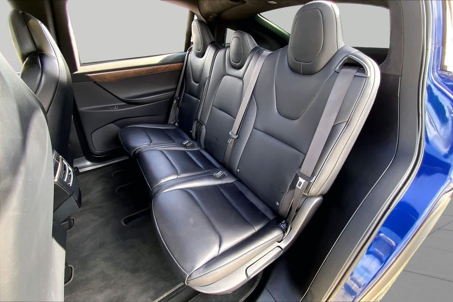 Used 2018 Deep Blue Metallic Tesla 75D image 19