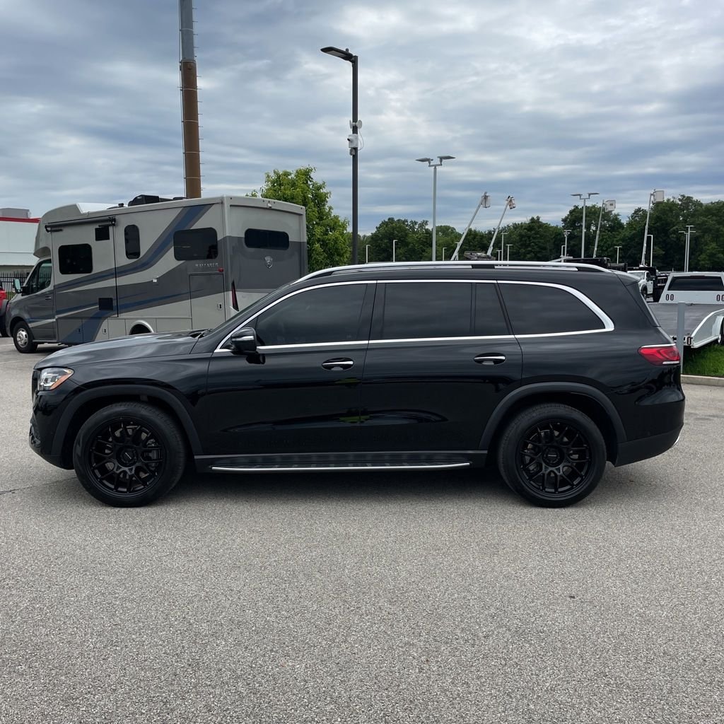 Used 2022 Black Mercedes-Benz GLS 450 image 11