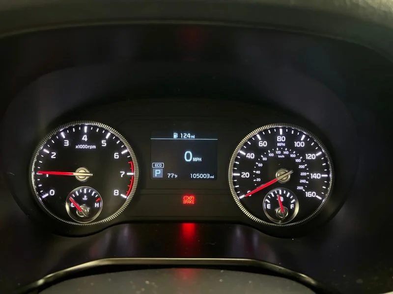 Used 2020 White Kia EX image 27