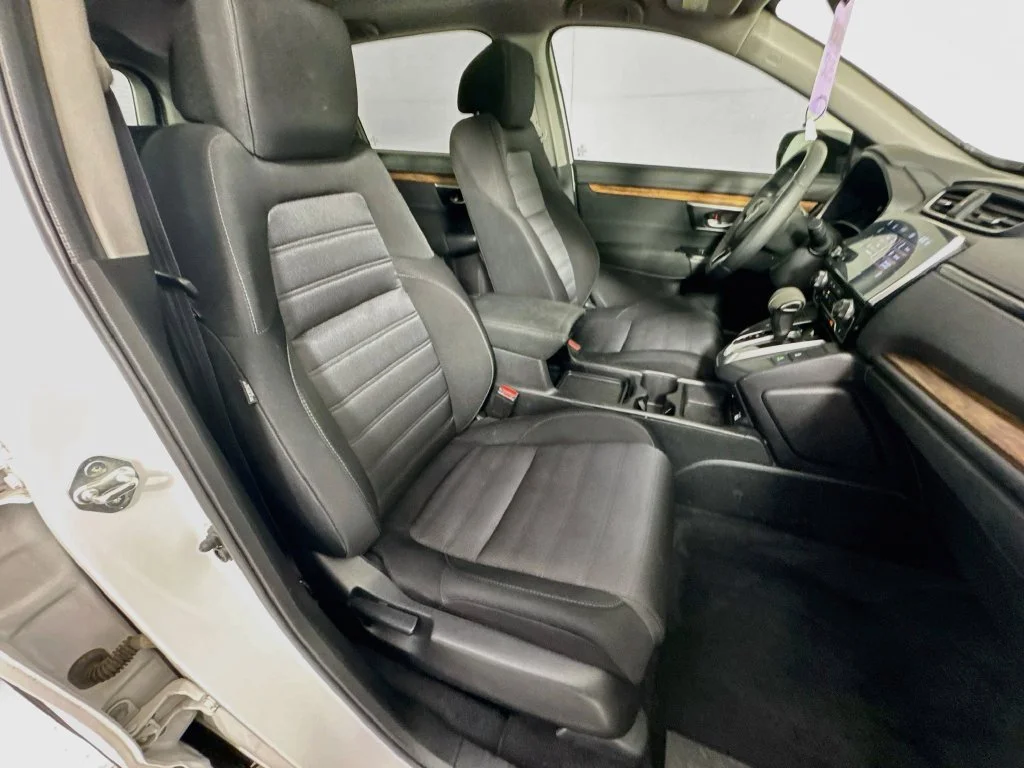 Used 2022 White Honda EX image 35