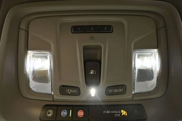Used 2021 Silver GMC Elevation image 26