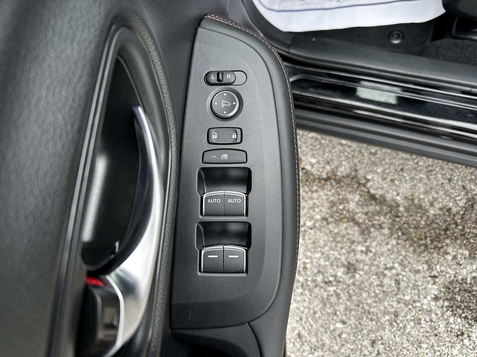 Used 2025 Crystal Black Pearl Honda Sport image 9