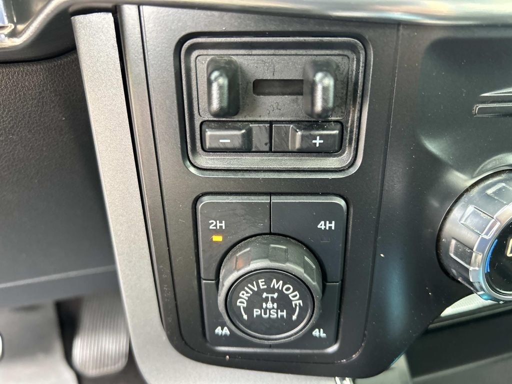 Used 2021 Agate Black Metallic Ford Lariat image 34