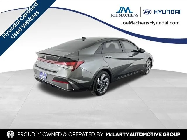 Used 2025 Gray Hyundai SEL Sport image 7