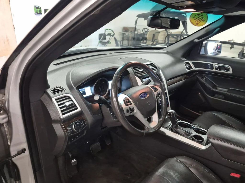 Used 2015 Ingot Silver Ford Limited image 12