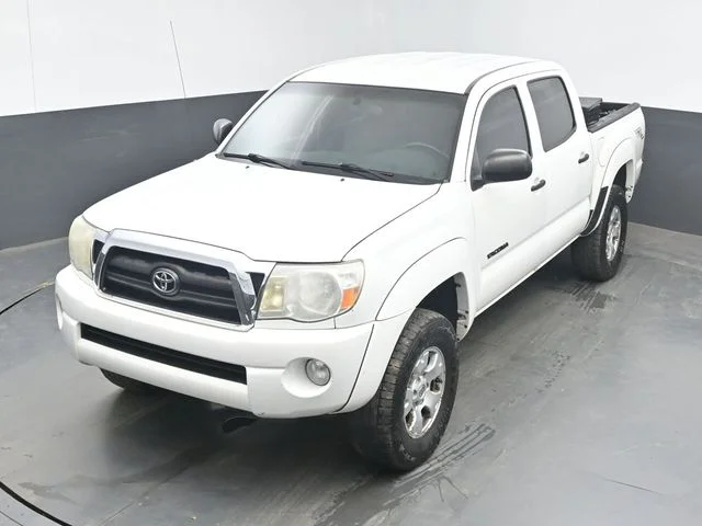 Used 2008 Super White Toyota Base image 15