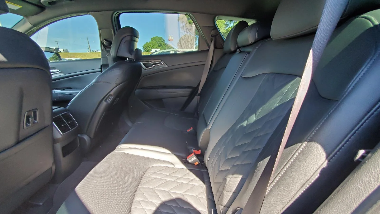 Used 2024 Sapphire Blue Kia X-Line image 5