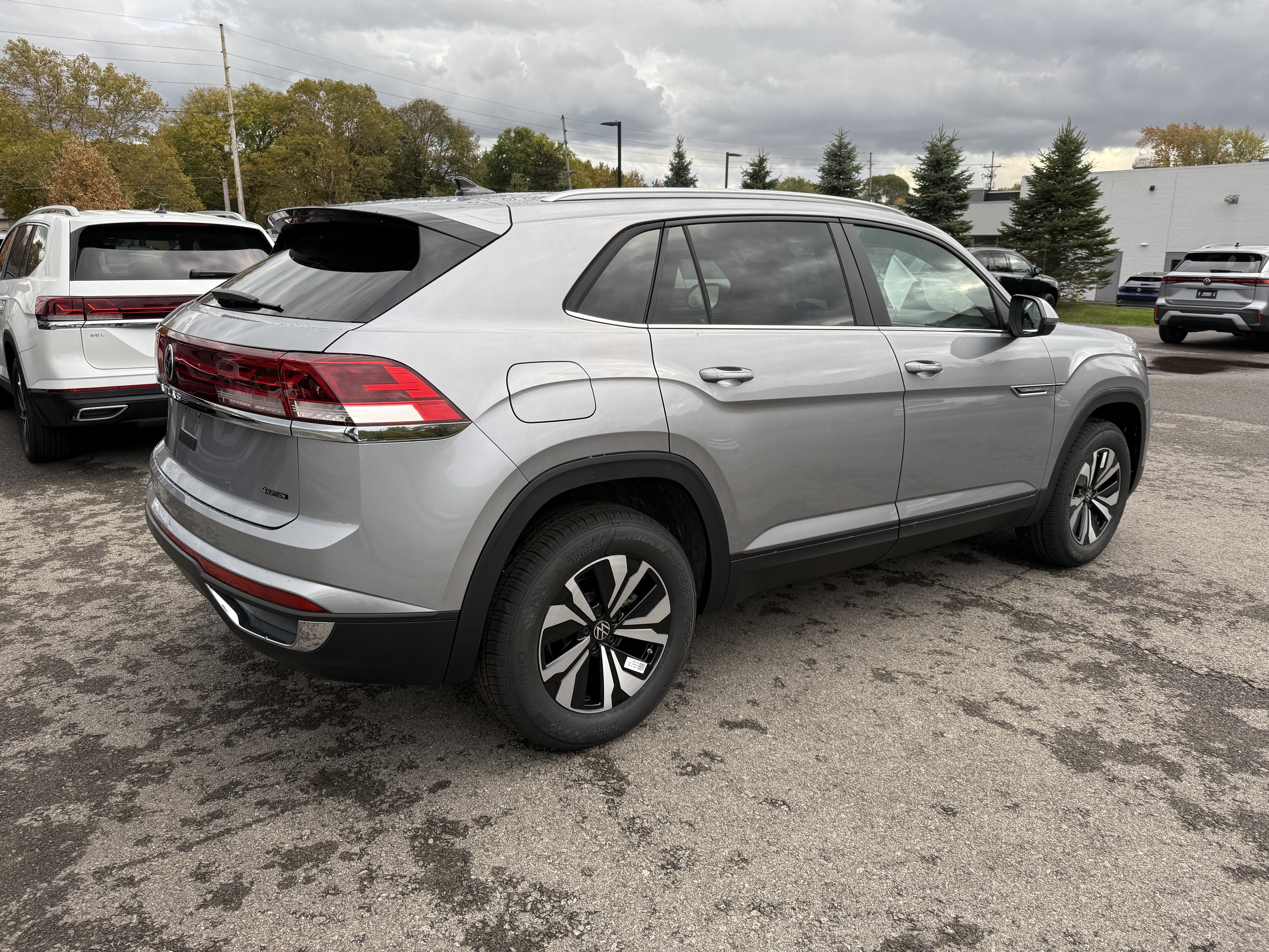 2026 Volkswagen Atlas Cross Sport SE - Photo 5