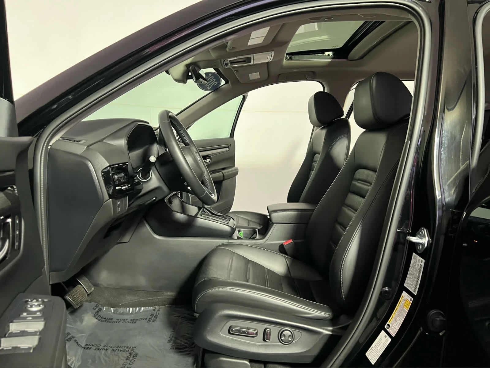 Used 2025 Crystal Black Pearl Honda EX-L image 21