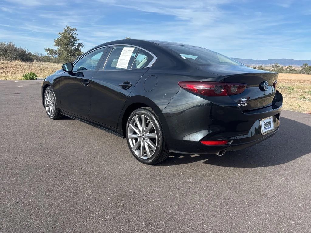 Used 2021 Black Mazda Select image 8