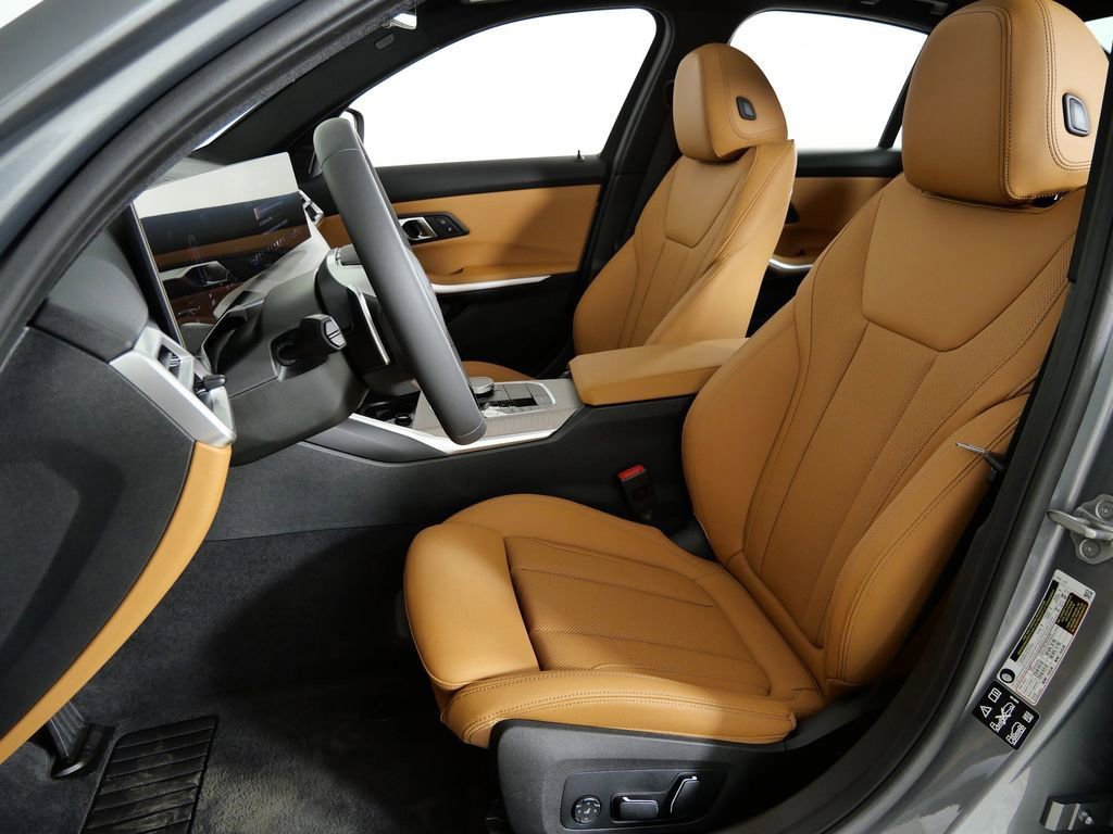 Used 2026 Skyscraper Grey Metallic BMW 330i xDrive image 35