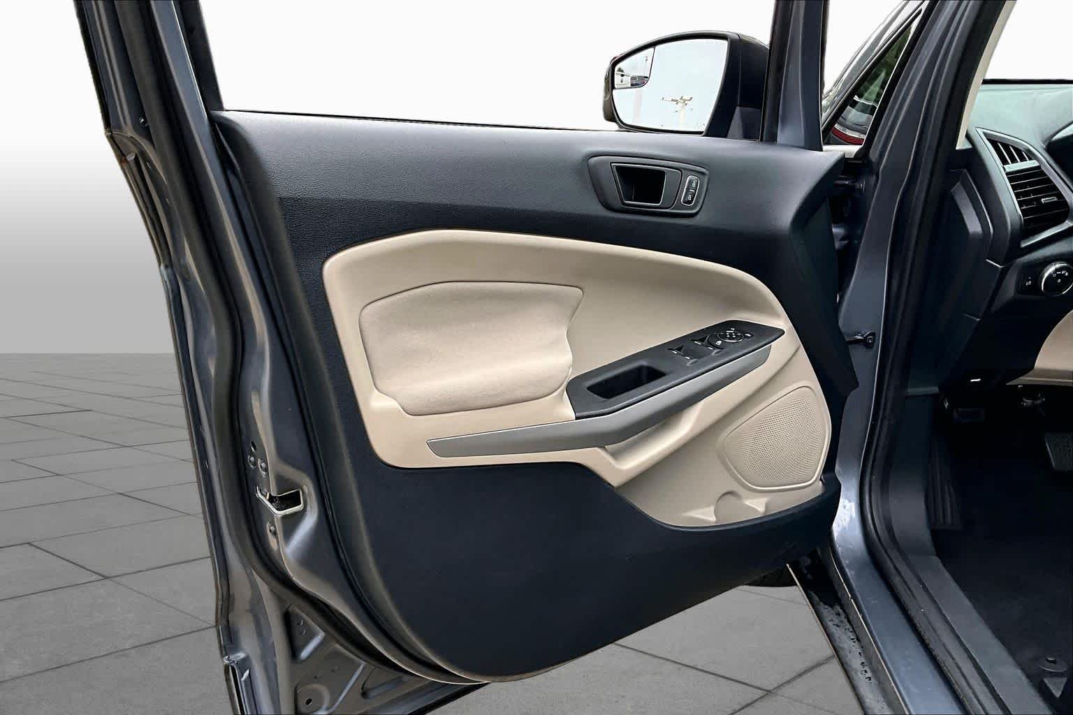 Used 2018 Smoke Metallic Ford S image 21