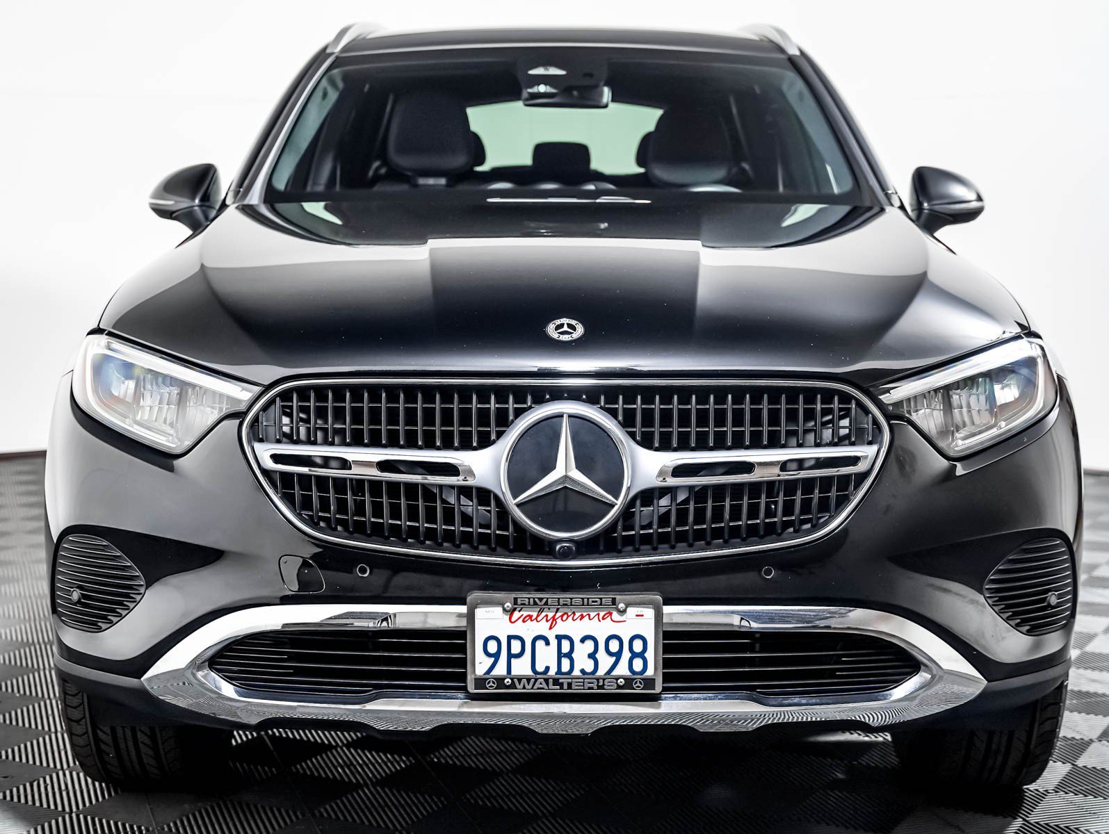 Certified Used 2025 Black Mercedes-Benz GLC 300 image 10