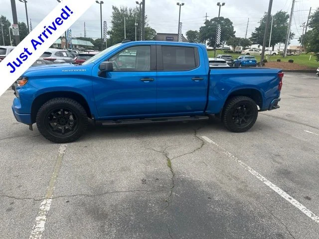 Used 2024 Blue Chevrolet Custom image 7