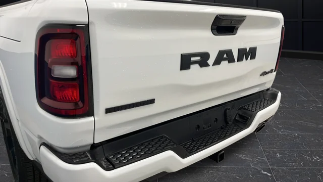 New 2026 Bright White Clear-Coat Exterior Paint RAM Big Horn/Lone Star image 39