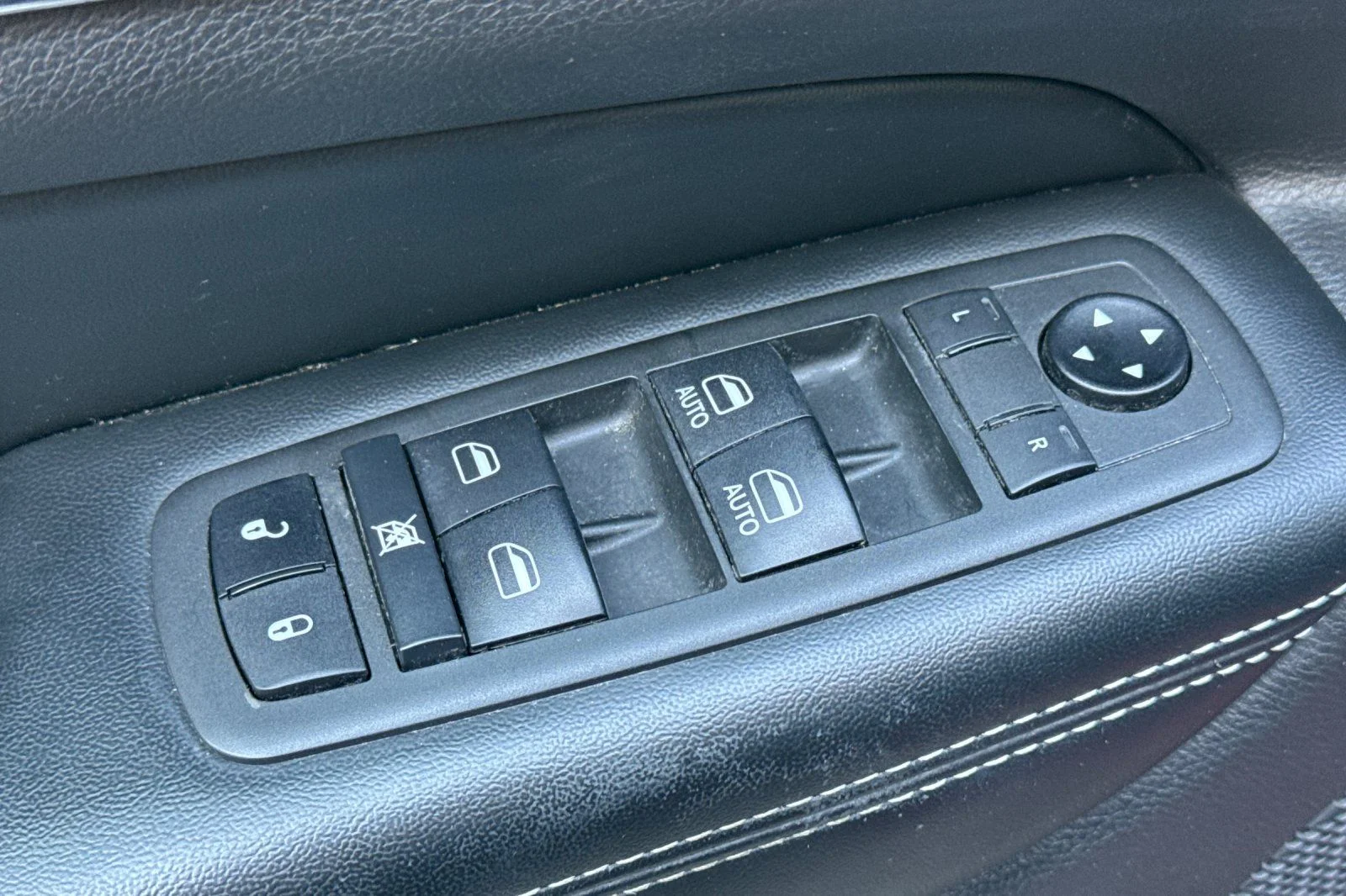 Used 2021 Red Jeep Limited image 17