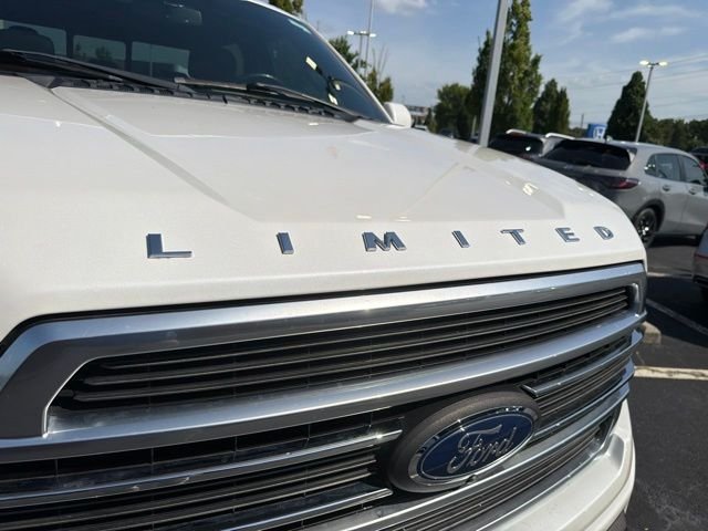 Used 2018 White Platinum Clearcoat Metallic Ford Limited image 4