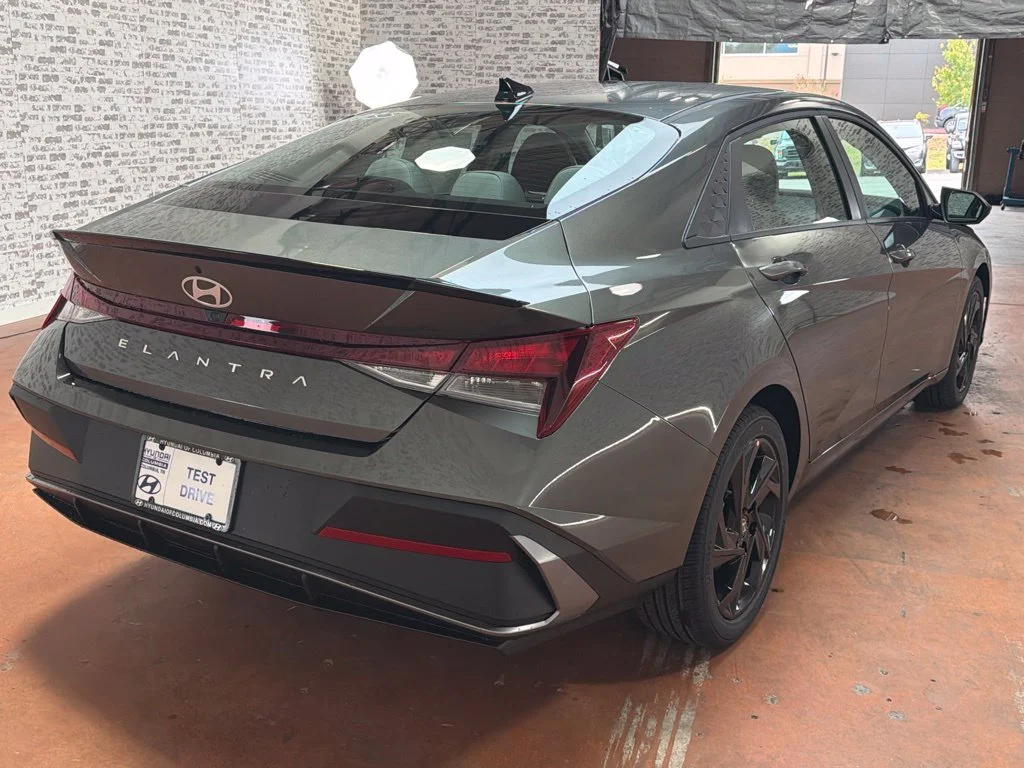 New 2026 Amazon Gray Hyundai SEL Sport Plus image 7