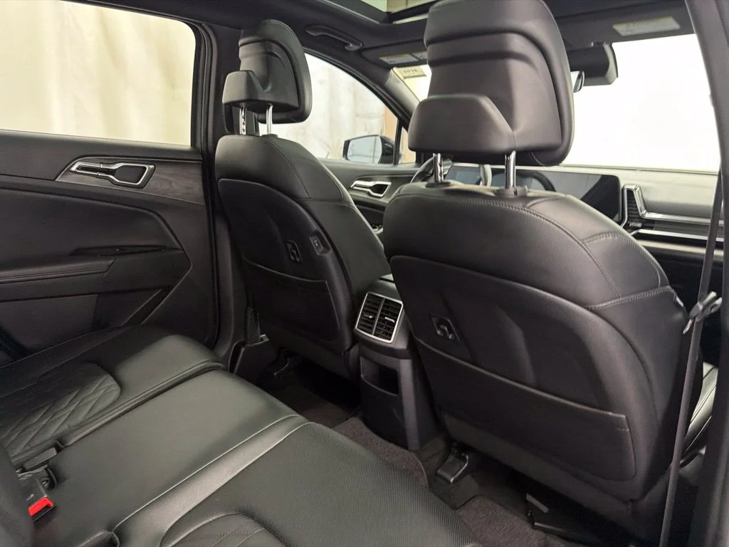 Used 2024 Green Kia X-Line image 26