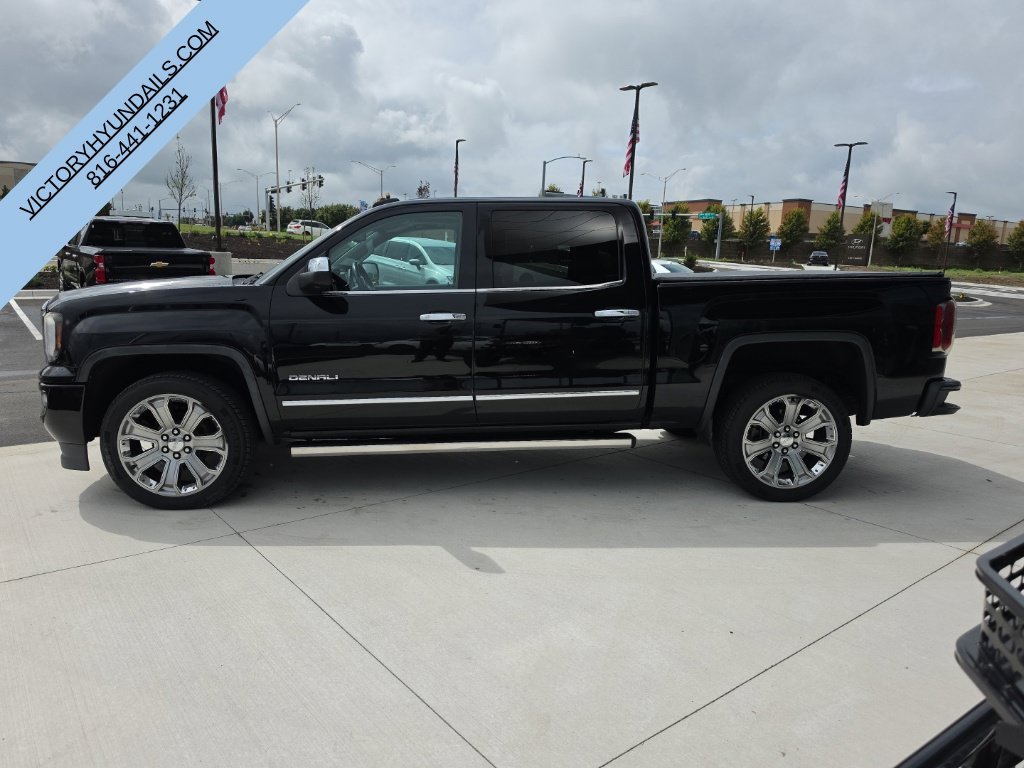 Used 2018 GMC Sierra 1500 Denali Denali with VIN 3GTU2PEJ0JG436978 for sale in Kansas City