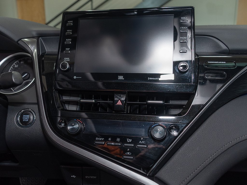 Used 2023 Predawn Gray Mica Toyota XLE image 14