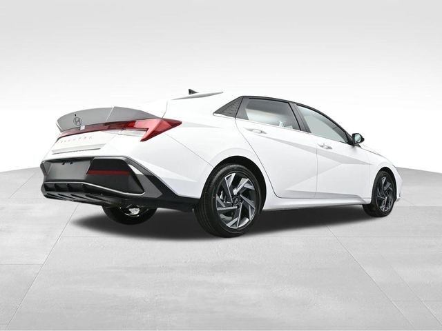 Certified Used 2025 White Hyundai SEL Convenience image 37