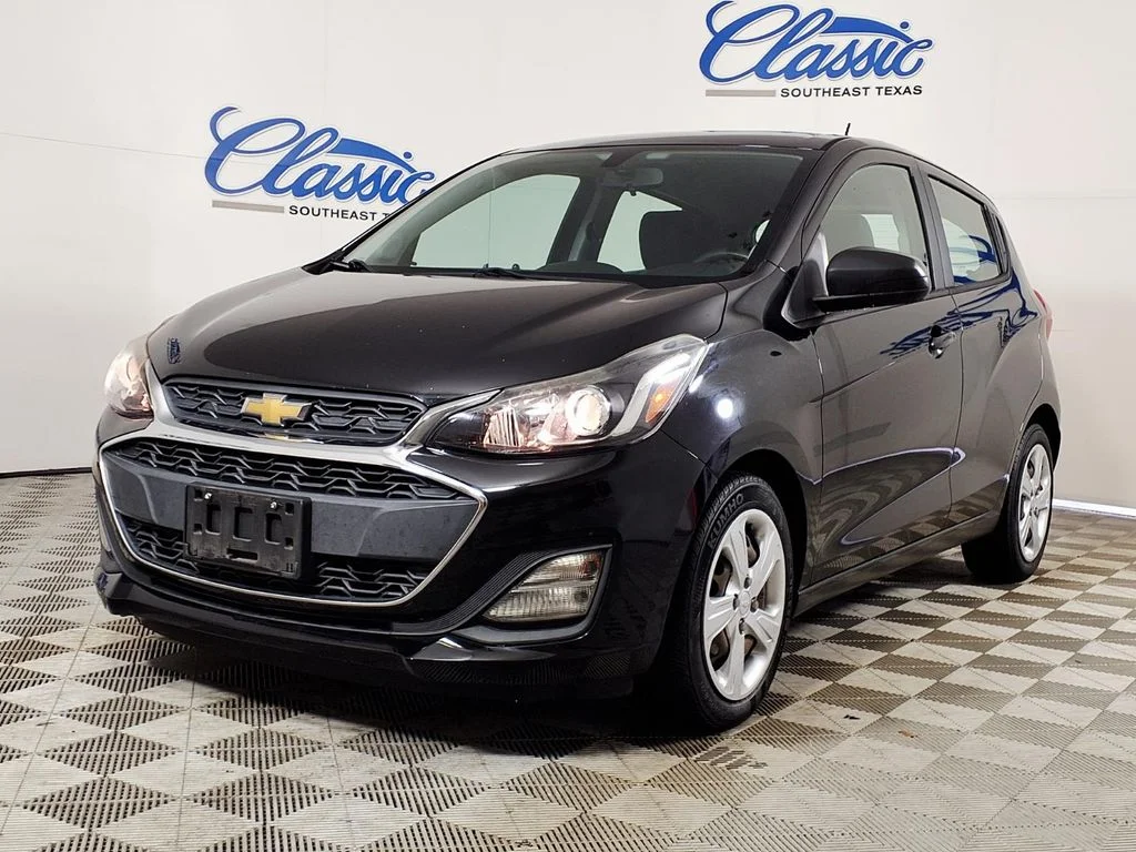 Used 2020 Black Chevrolet LS image 5