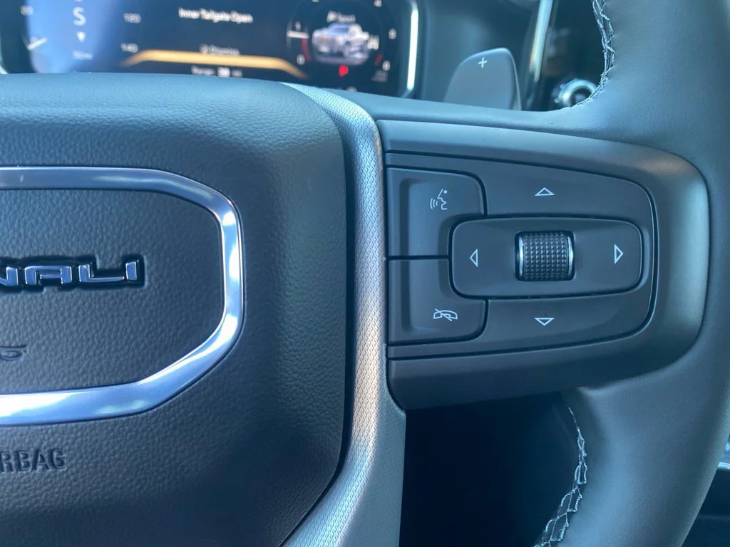 Used 2026 Onyx Black GMC Denali image 20
