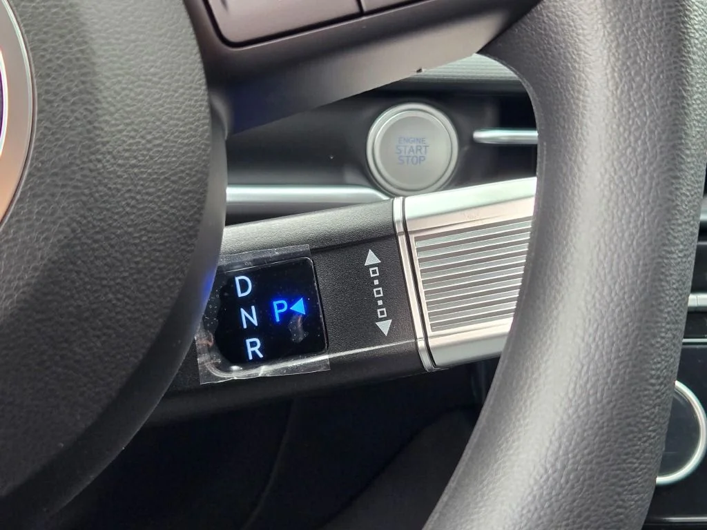 New 2026 Shimmering Silver Hyundai Blue SE image 26