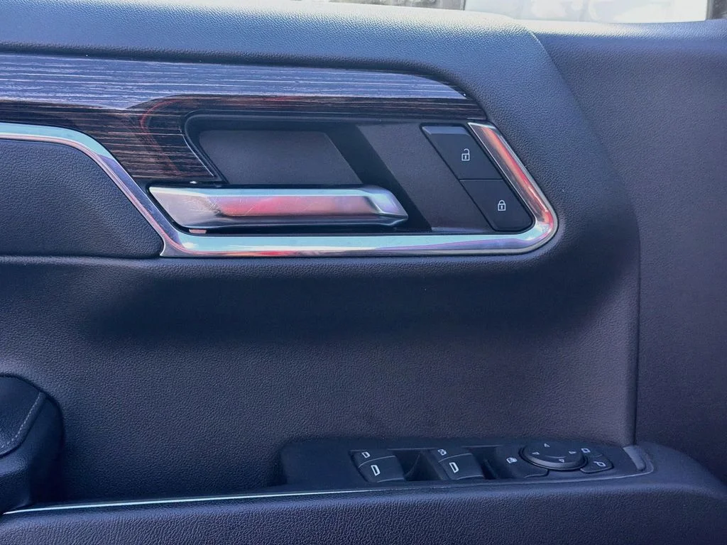 Used 2024 Volcanic Red GMC Elevation image 18