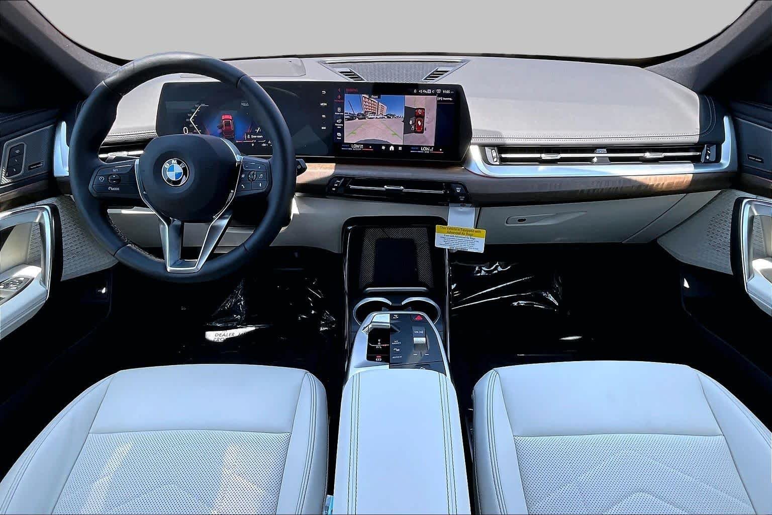 New 2026 Vegas Red Metallic BMW xDrive28i image 5