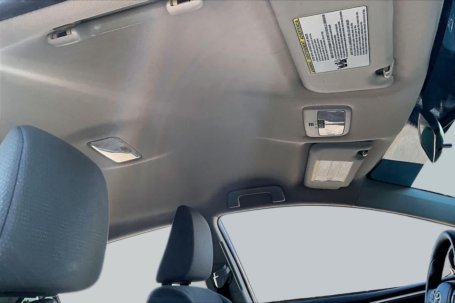 Used 2016 Classic Silver Metallic Toyota L image 14