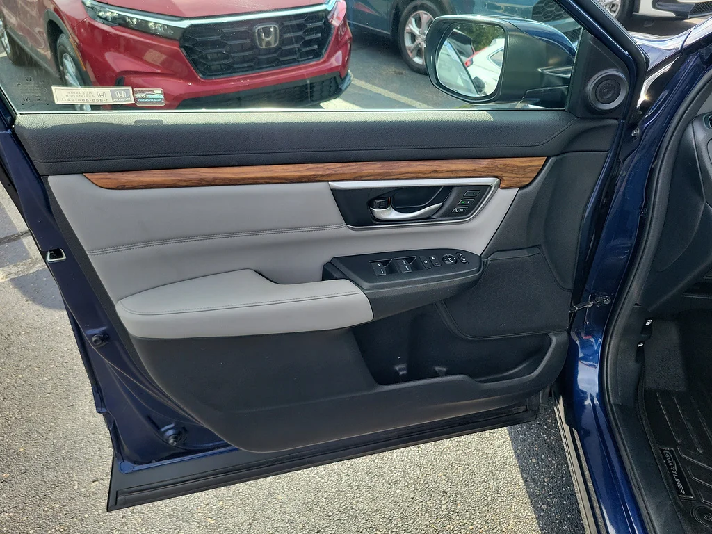 Certified Used 2022 Obsidian Blue Pearl Honda Touring image 15
