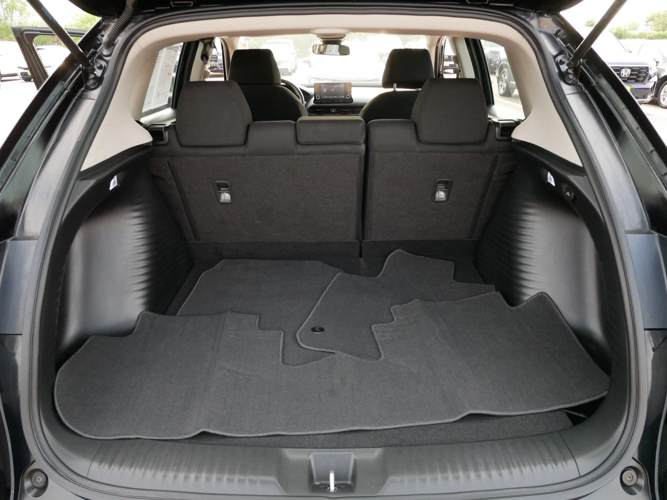 Certified Used 2024 Crystal Black Pearl Honda LX image 18