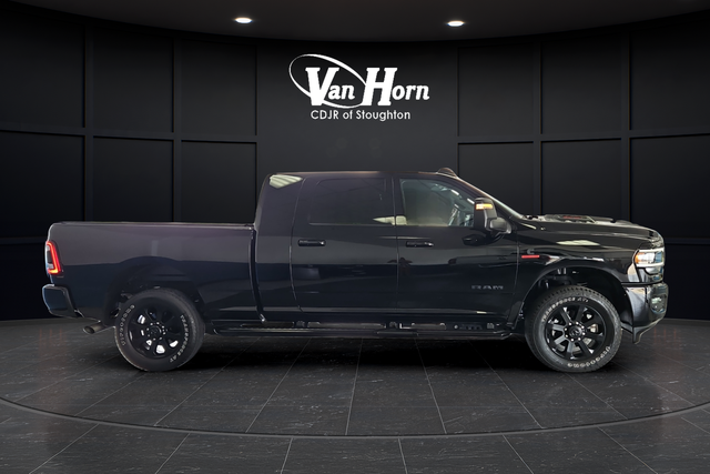 Used 2024 Diamond Black Crystal Pearlcoat Ram Laramie image 8