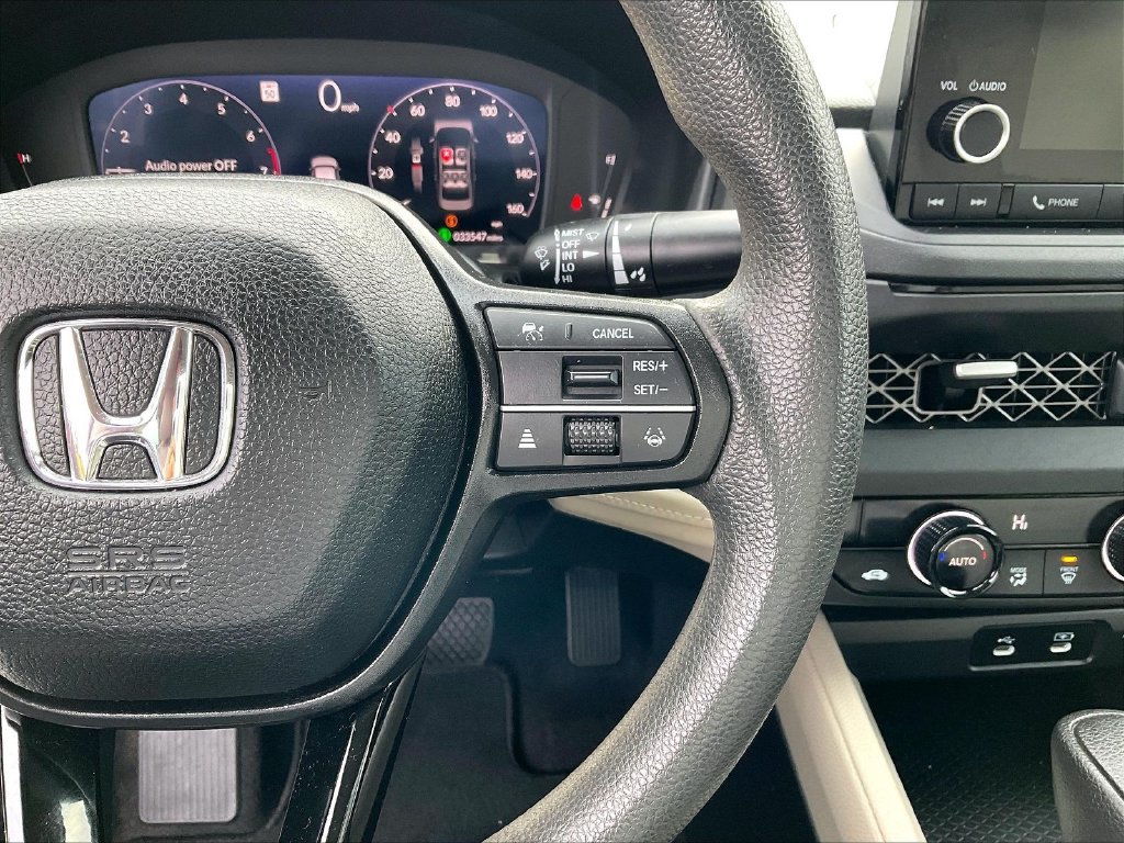 Used 2023 White Honda EX image 24