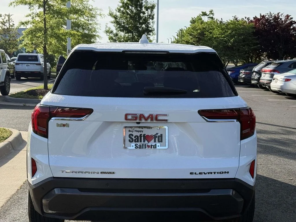 Used 2026 White GMC Elevation image 10