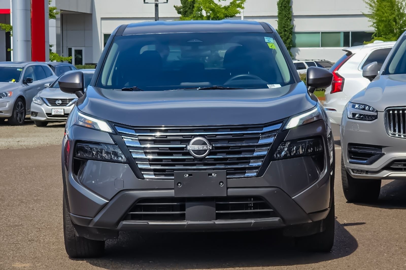 Used 2025 Gray Nissan SV image 6