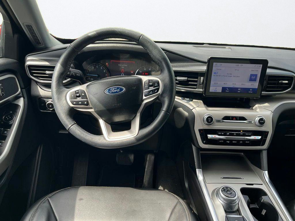 Used 2023 Gray Ford XLT image 19