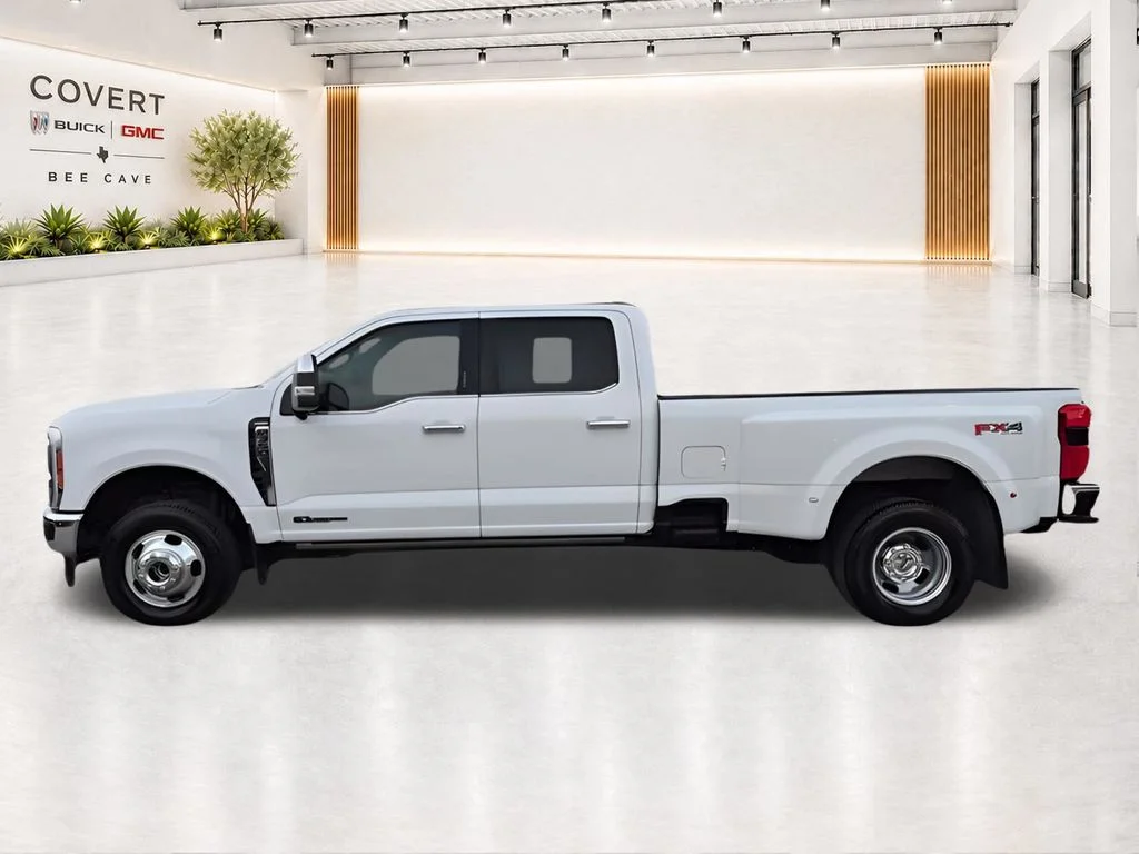 Used 2023 White Ford Lariat image 8