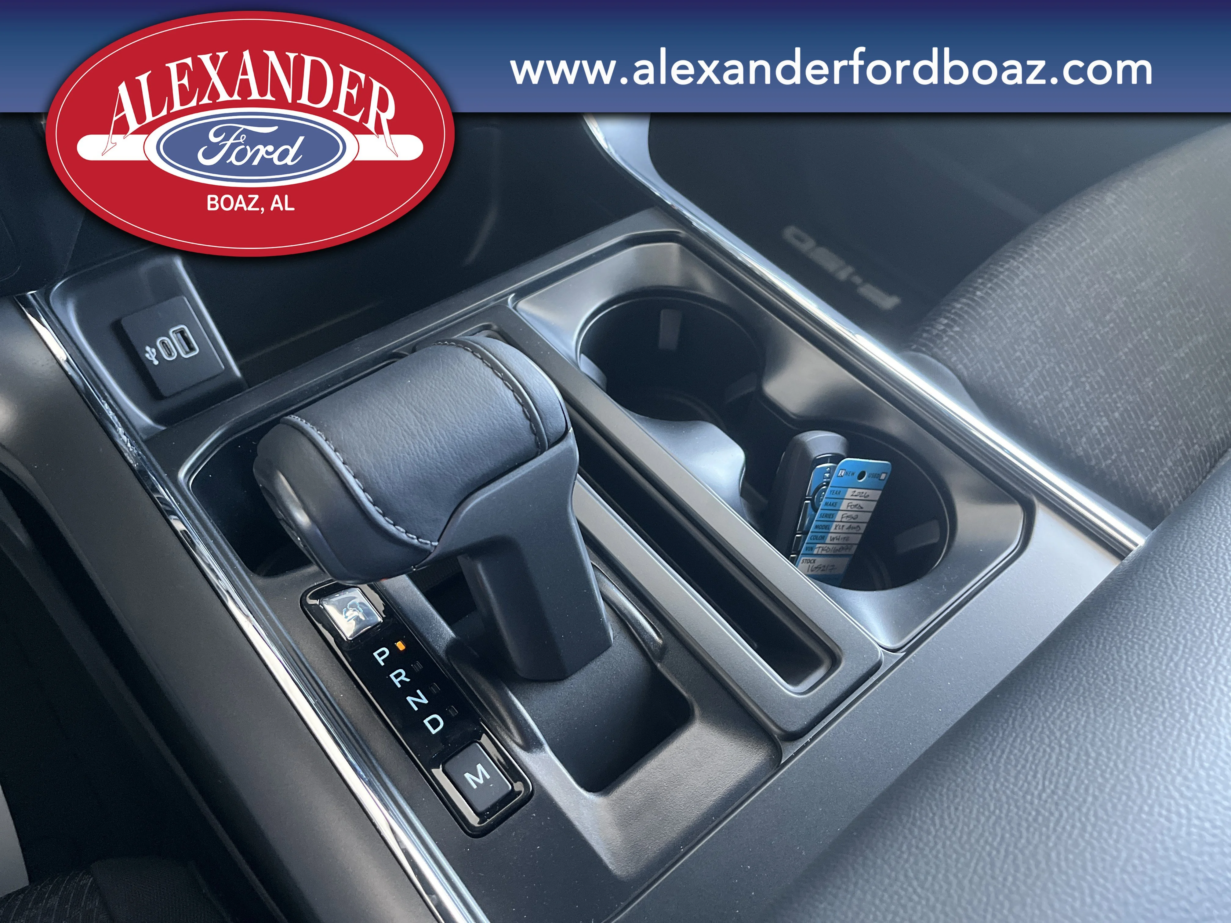 New 2026 Oxford White Ford XLT image 23