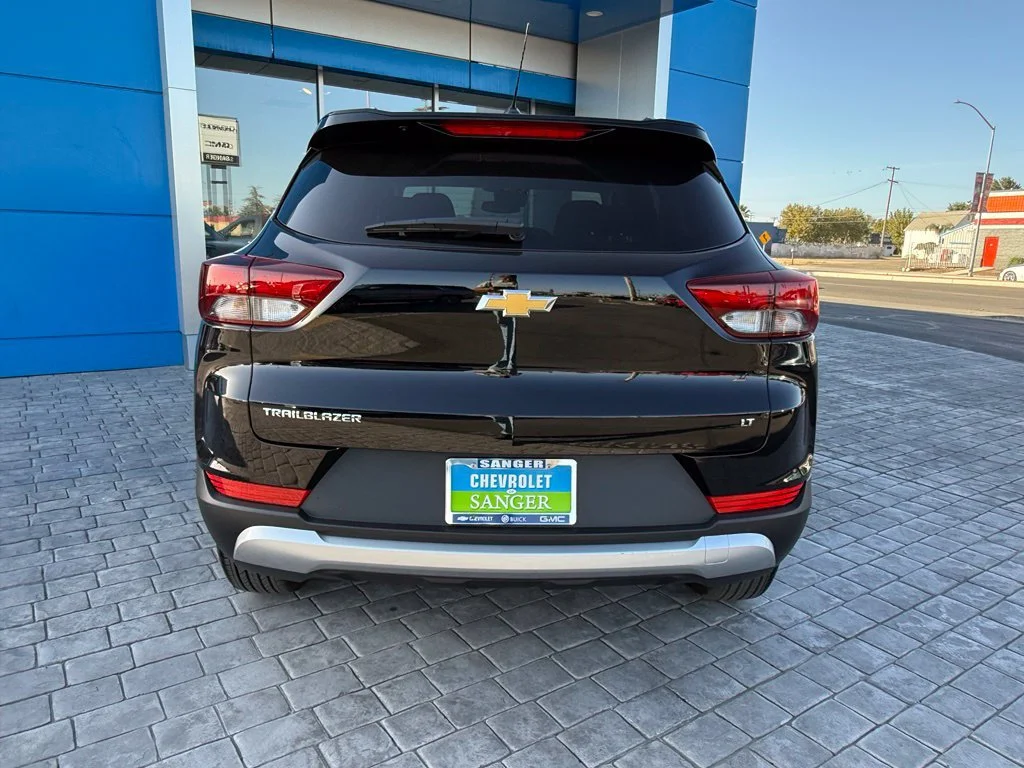Used 2026 Mosaic Black Metallic Chevrolet LT image 9